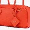 Borsa a tracolla Aren East West in pelle Maxi Monogram Borsa a tracolla Aren East West in pelle Maxi Monogram