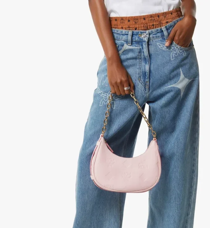 Borsa Hobo Aren Crescent in pelle con Maxi Monogram Borsa Hobo Aren Crescent in pelle con Maxi Monogram