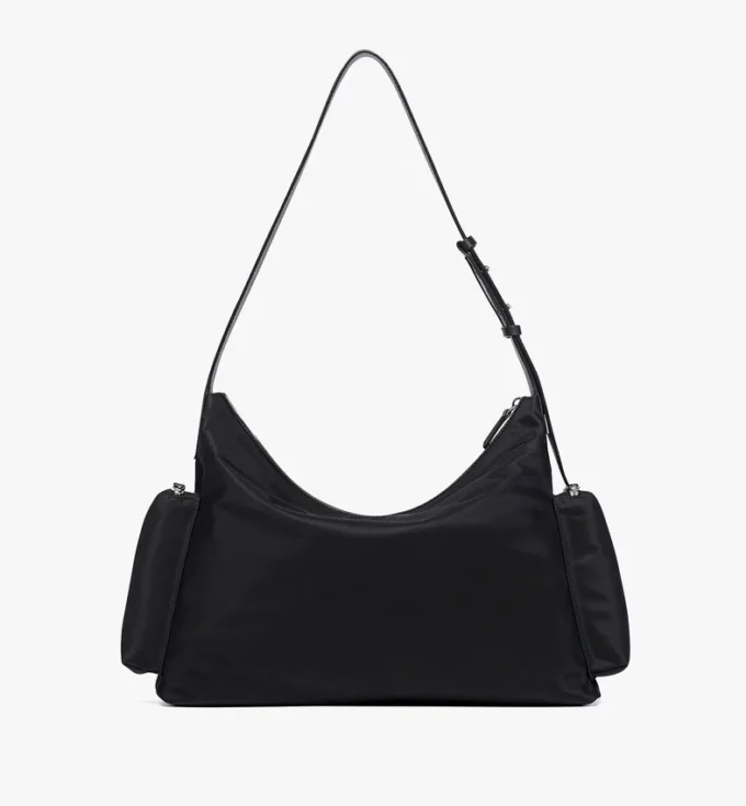 Borsa Hobo con cerniera Aren in Econyl® e pelle con stampa Monogram Borsa Hobo con cerniera Aren in Econyl® e pelle con stampa Monogram