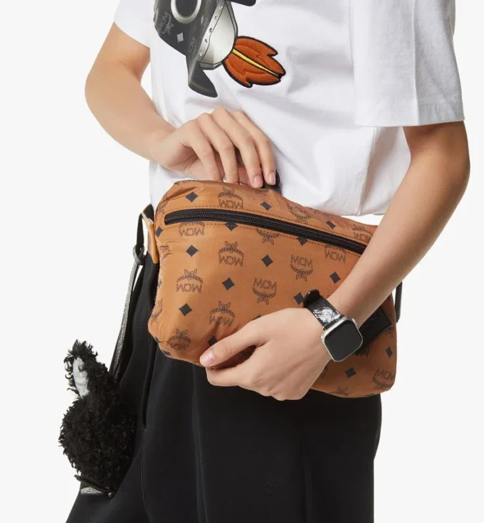 Borsa tote ripiegabile Aren in nylon Monogram