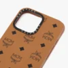 Custodia per iPhone 16 Pro Max MCM X Casetify in pelle vegana biodegradabile con placca in ottone