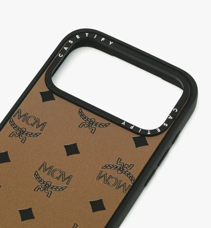 Custodia per iPhone 17 Pro Max MCM X Casetify Monogram Impact Custodia per iPhone 17 Pro Max MCM X Casetify Monogram Impact