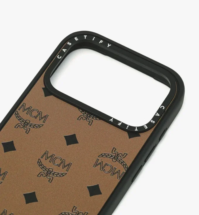 Custodia per iPhone 17 Pro MCM X Casetify Monogram Impact Custodia per iPhone 17 Pro MCM X Casetify Monogram Impact
