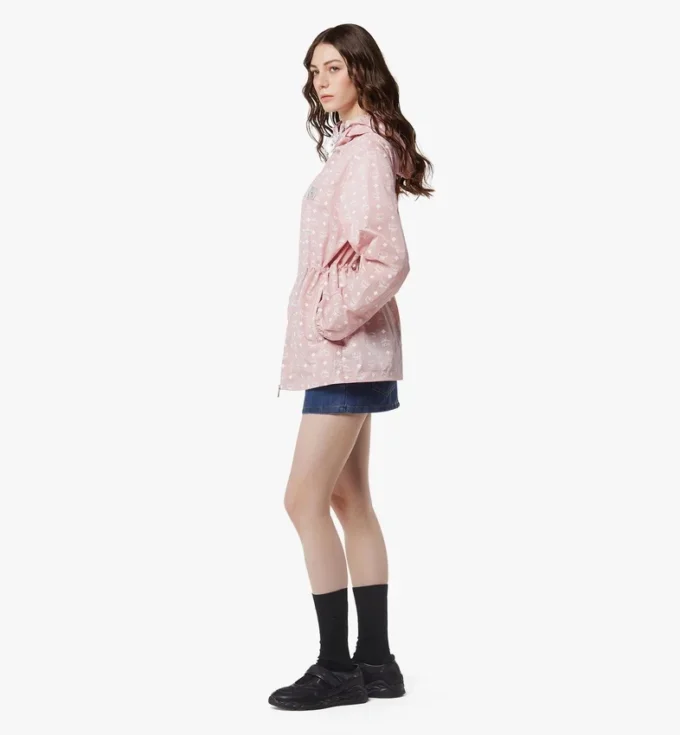 Giacca a vento con cappuccio in nylon riciclato con stampa Monogram
