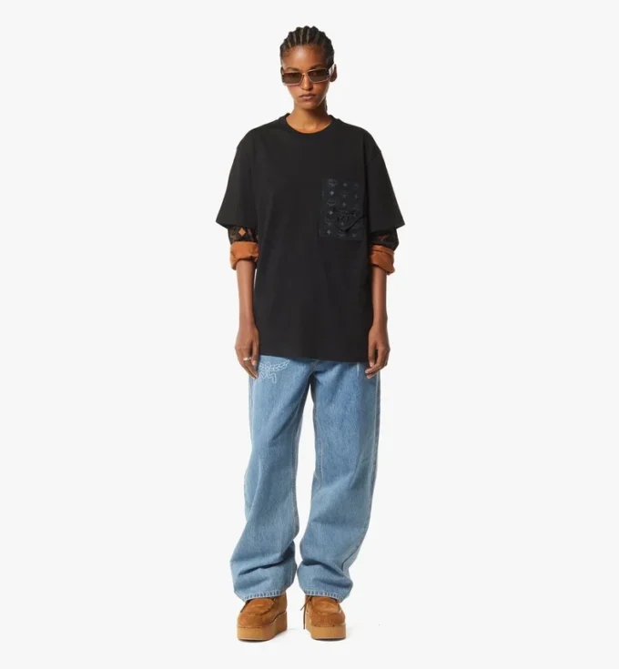 T-shirt con tasca patch monogramma in cotone biologico