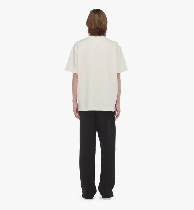 T-shirt in bouclé con toppa con logo