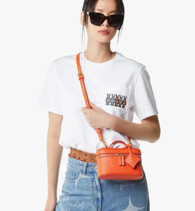 Trousse Aren in pelle con motivo Maxi Monogram Trousse Aren in pelle con motivo Maxi Monogram